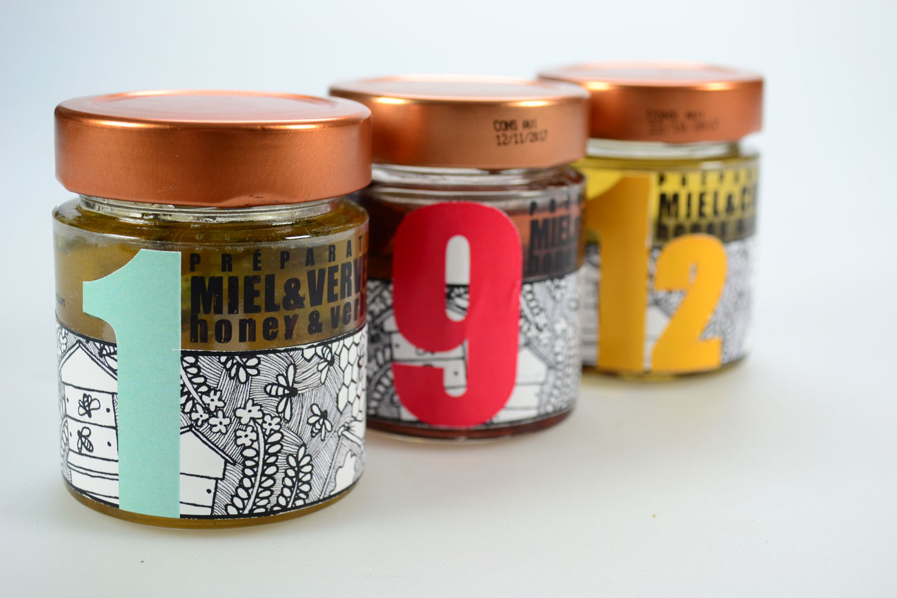 Habillage de packaging des miels Famille Mary, par Mathilde Vassallo pour Carton Graphique.