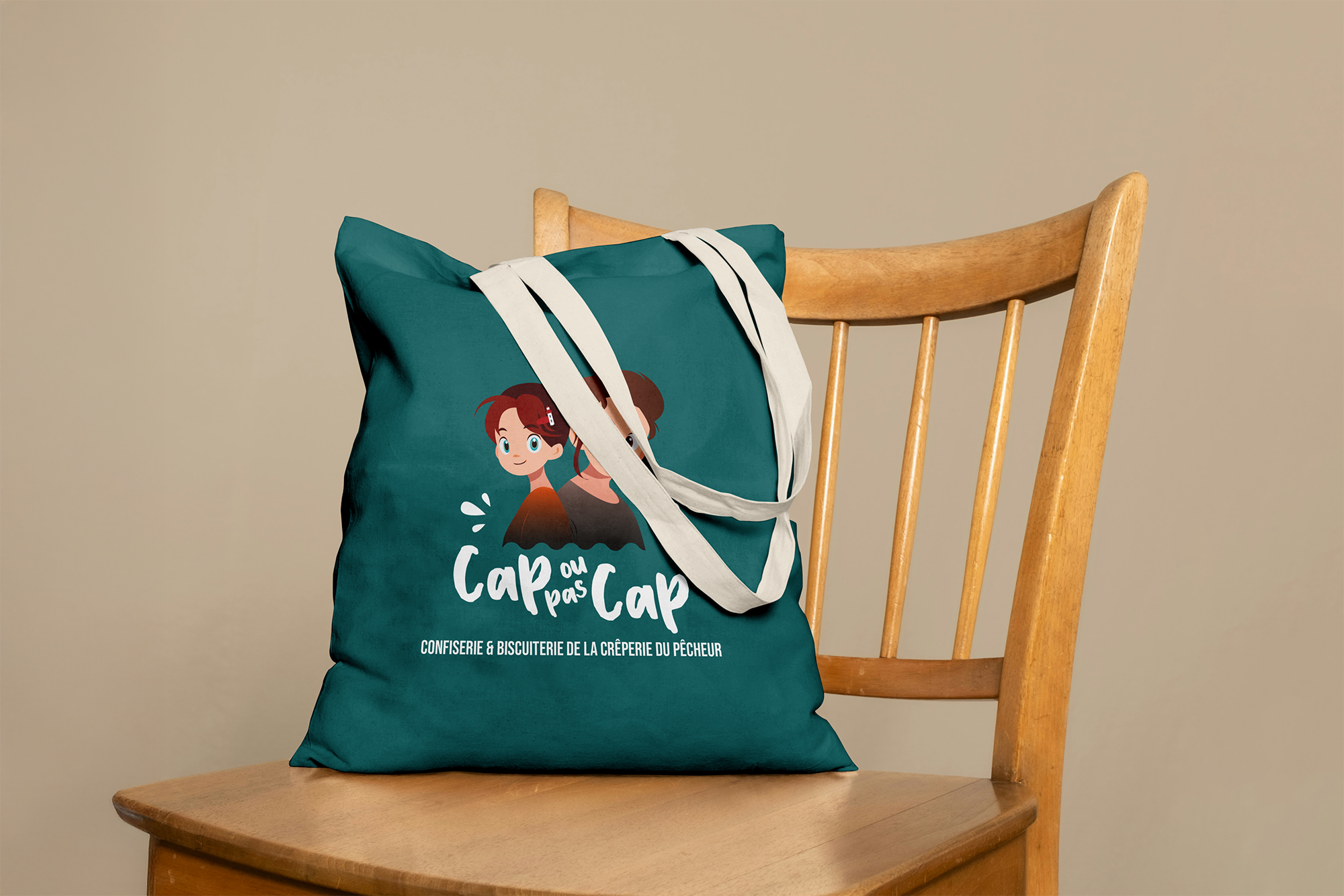 Maquette du logo Cap ou pas Cap (biscuiterie de la Crêperie du Pêcheur à Erquy) par Mathilde Vassallo pour Carton Graphique.